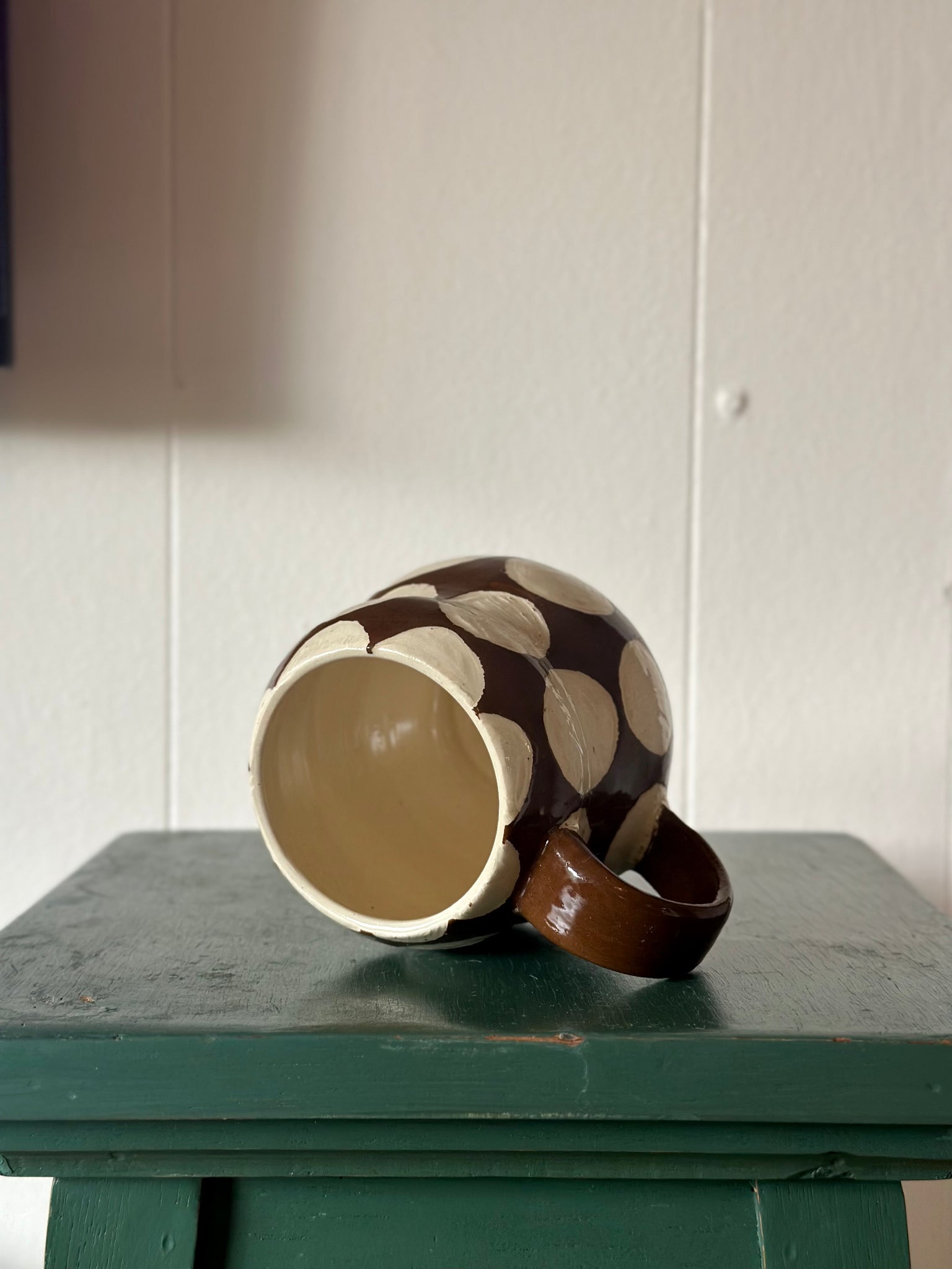 head in the polka dots mug