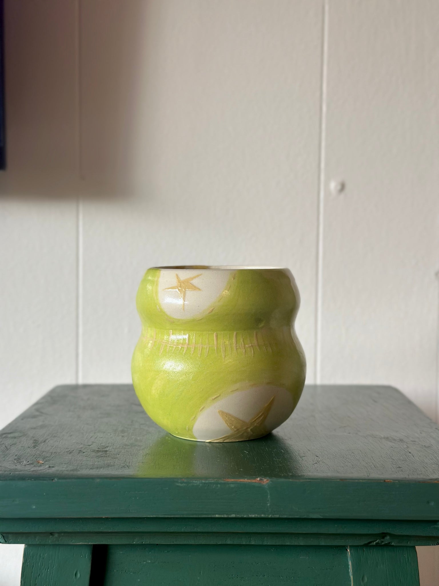 starry eyed surprise mug